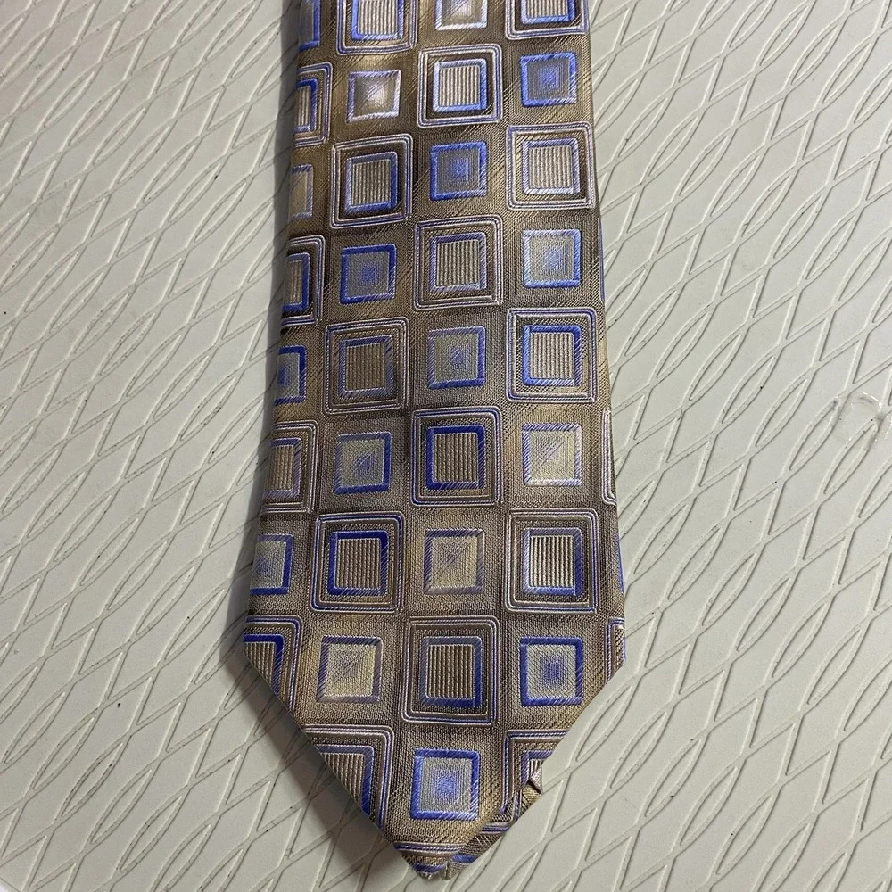 Claiborne‎ Concepts Tie Tan/Gold/Blue diamond Geometric Silk Necktie 59